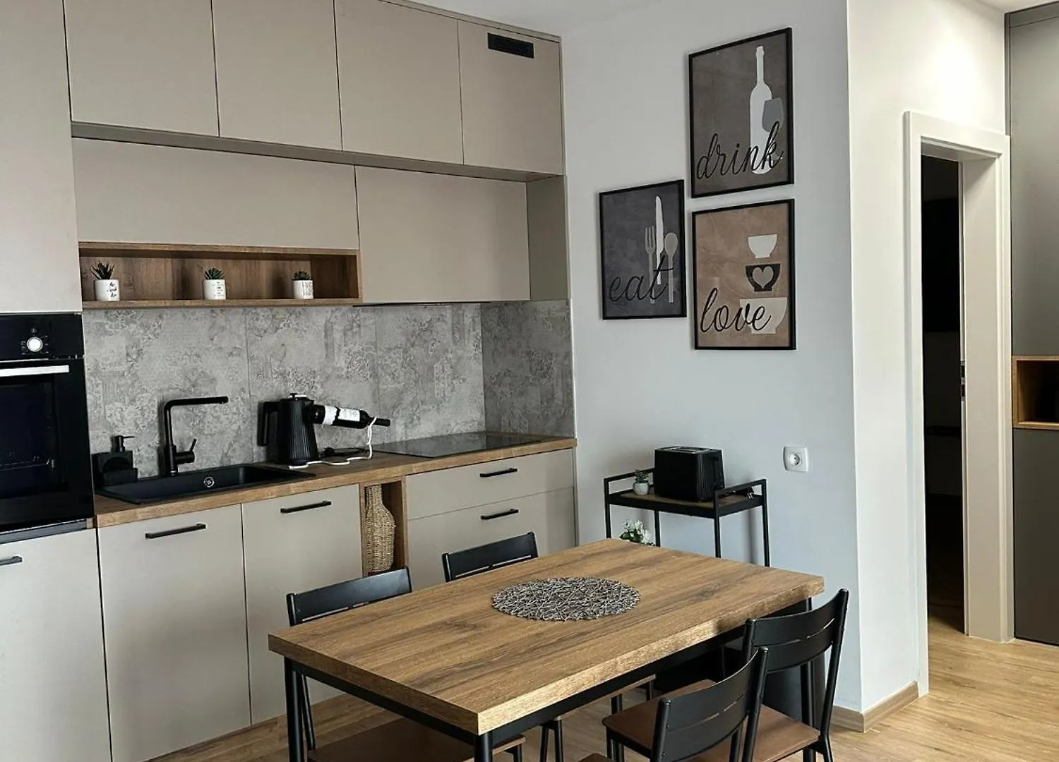 Apartment N