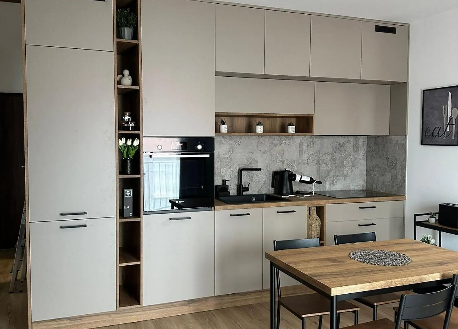 Apartment N